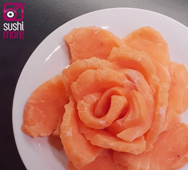 Una rosa es una rosa...
Disfrútala con tu pedido por sólo 3€ más, y entra en el sorteo de un pack de libros japoneses ¡¡ Promo válida hasta el 28 de abril!! 
#promocion #sorteo #mecano #sashimi