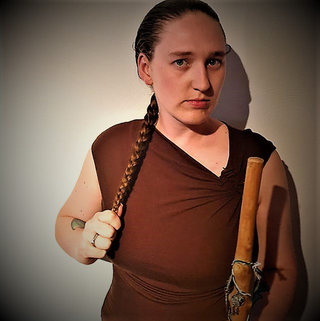 usrnamehsnoname's tweet photo. If you don't take the flaming picture, I'll thump you into the next Age. Woolhead. #NynaeveVibes #NynaeveBraid #braidtug #TwitterofTime #WheelOfTime #WoTWednesday https://t.co/K5fcICVrvP