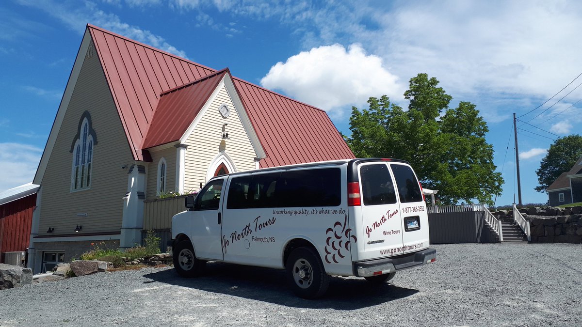 GoNorthWineTour's tweet photo. Breaking news! We now have our 8 -10 passenger van available for a private tour on Saturday May 18th of the long weekend! Call with a credit card to book before it's gone! https://t.co/Sxaha4wNhC
