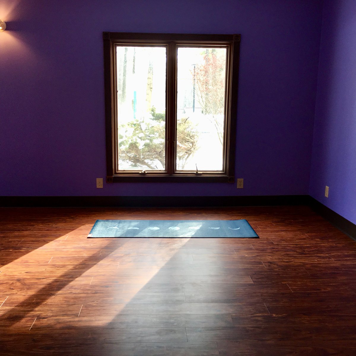 I'm proud to be offering a Yoga + Meditation for Healing after #pregnancyloss at KindNest Pregnancy Empowerment  in #ballstonlake NY. If you know someone who could benefit from some self-care and nurturance following a loss, please share! 
ow.ly/uEg950rwrVu