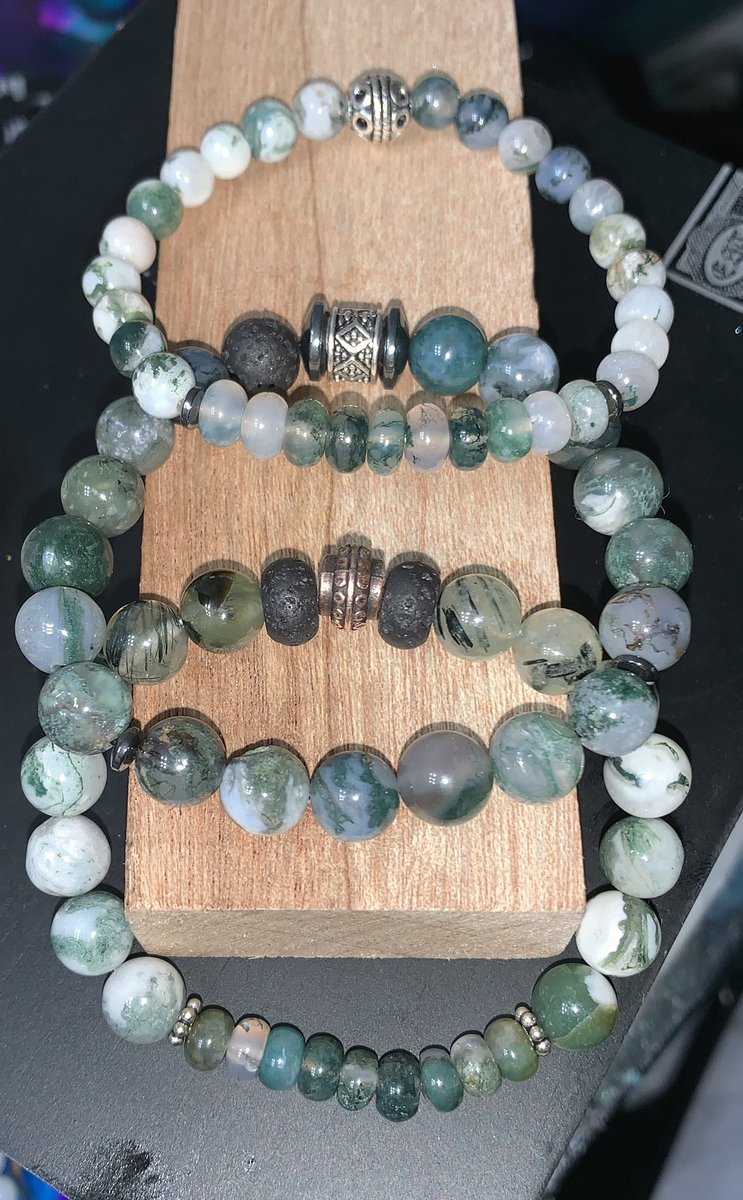 MmauricesPieces's tweet photo. Here's some fun #gemstonejewelry I made today #tigerseye #moonstone #mossagate #treeagate #pfrenite #lavastone #hematite #redtigerseye #howlite #labordite #pyrite #sterlingsilver #antiquebrass #imadethese #malabracelets #mala #yogamala https://t.co/VSv6kIYwHi