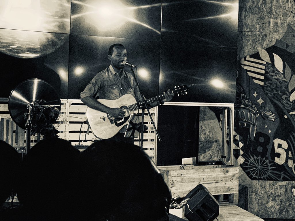 gatmanuk1's tweet photo. Tonight! 🎙 #SpeakerboxK1 @noelnderitu #TheLoveSessionsEP
Phenomenal - this EP is ... 🙌🏽 🔥
https://t.co/1Un3NGt1m5 https://t.co/F8jrH2jD4l