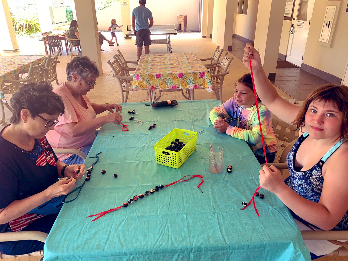PACHospitality's tweet photo. Photo: Point at Poipu Kauai Activities Dept.Learn how to make your very own Kukui Nut Bracelet! #pprAlohaCenter #DiamodResorts #StayVacationed https://t.co/4aIFGw2OXQ https://t.co/usQzyeOeTt