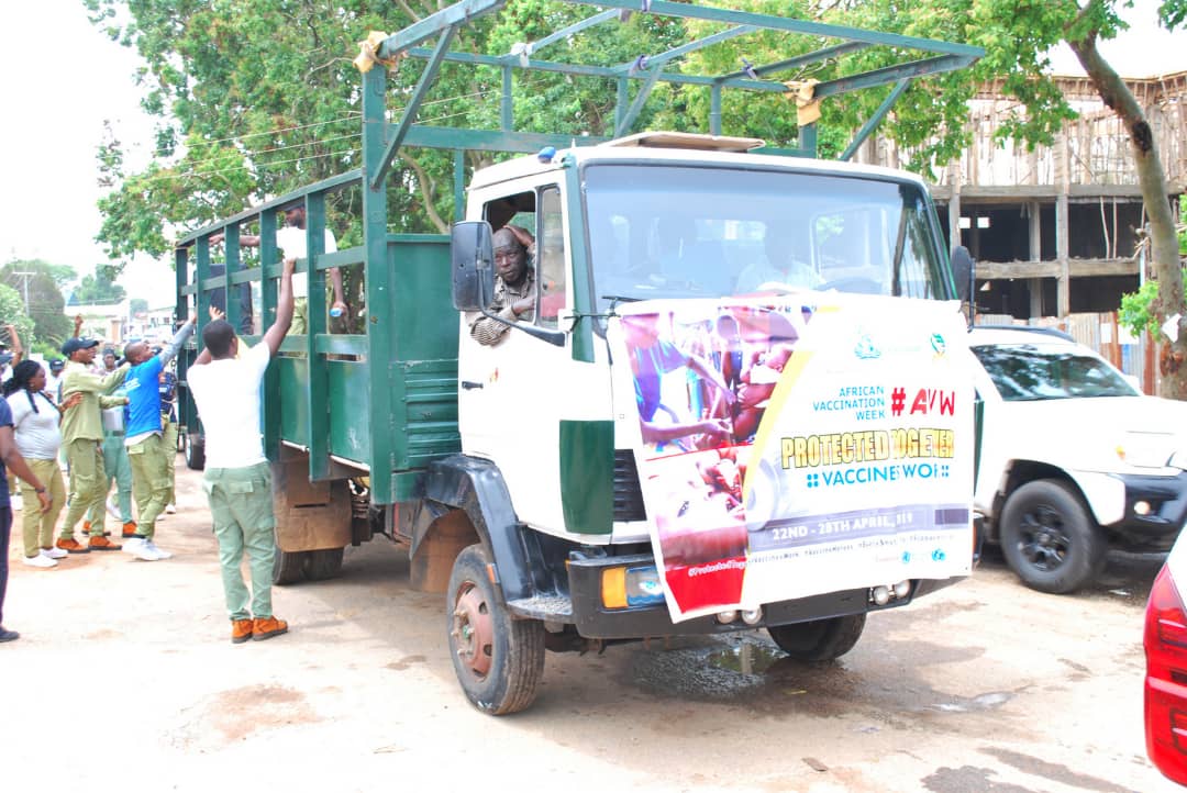 DynamicPlateau's tweet photo. #DynamicPlateau roadshow for #AVW2019 massively joined by all stakeholders in the State. #ProtectedTogether #VaccinesWork #VaccineHeroes #EveryShotCounts #SupportImmunization @WHONigeria @DrClementPeter @CWarigon @BrakaFiona @DrRichardBanda @KulchumiIsaHamm @wadzingi @ https://t.co/EHiOP06DiD