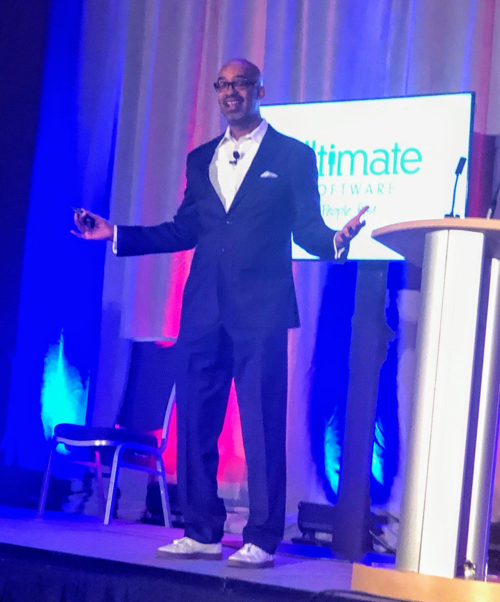 "#Technology and #automation allows #HR not to take away from our #humanness but to actually add to our humanness." -- <a href="/DrJarikConrad/">Jarik E. Conrad</a>

#HRSummitCA #HRTech #HumanResources #Team7SM <a href="/HRD_Canada/">HRD Canada</a>