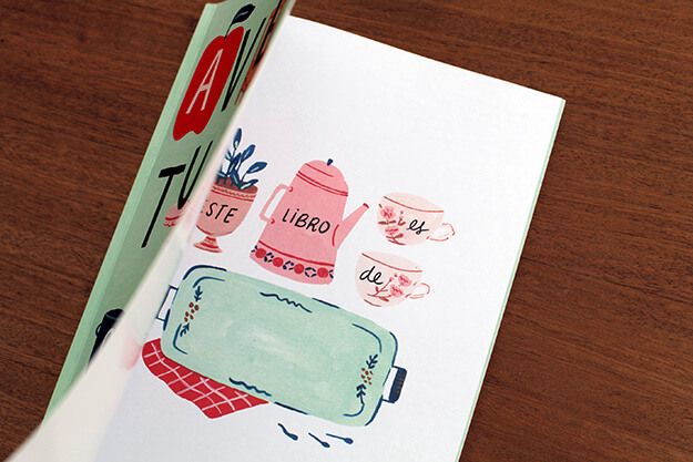 ikitoi's tweet photo. ¿Por qué elegimos #Aventurasenlacocina en #LalibreriaIki ? 
✔️ Recetas muy ricas para hacer en familia!
✔️Dibujos para pintar hermosamente ilustrados por @josefinaschargo 
✔️Actividades para Imaginar y Dibujar
Mirá el detalle → https://t.co/iD4BfCRANe
#Edad → 5-7 años https://t.co/TBJJfZubQ0