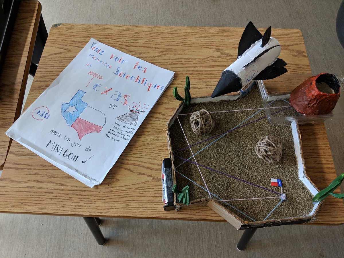 SonjaGoold's tweet image. On applique la loi de la réflexion avec les trous de mini golf. #japprendsenfrançais #STEAM #8science #Optiques