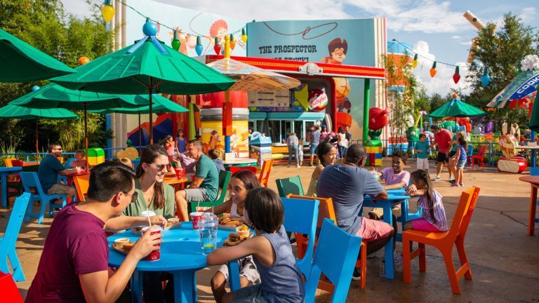 Quick Service Meal Offer for Summer 2019 at #WaltDisneyWorld Resort #DisneyWorld #WDW #FreeDining #DisneyDining thedisworld.com/2019/04/24/qui…