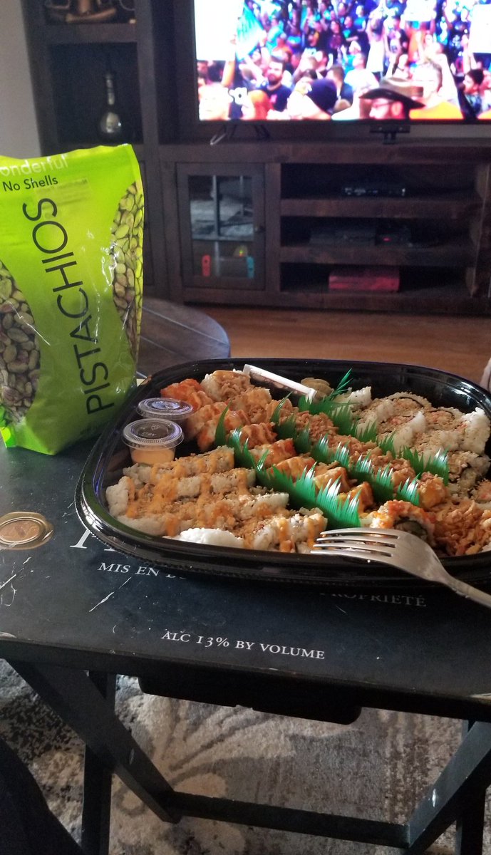 Palacz5Gen's tweet photo. I feel like @TheRock after a great workout week thus far! #AlwaysHungry https://t.co/ZoybyzwsLn