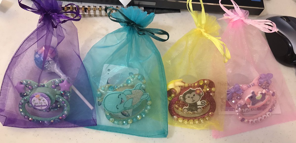IttyLittles's tweet photo. Sending off a custom order 💜 #custompaci #abdl #abdlcommunity #ddlg #ddlgcommunity #ageplay #ageregression https://t.co/YsUvOjI3NJ