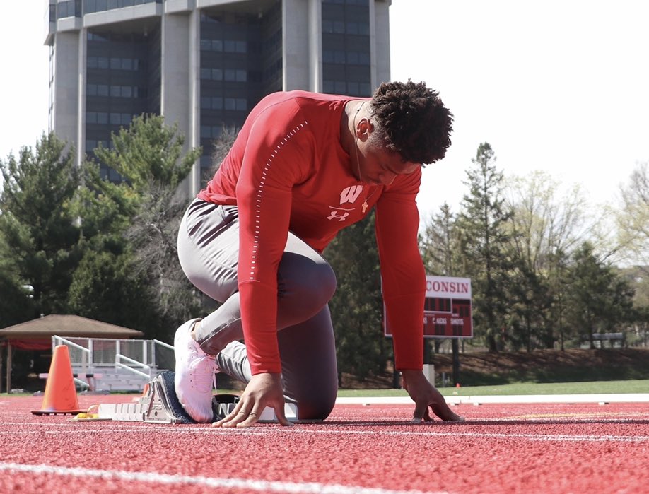 BadgerFootball's tweet photo. Back on track 🏃‍♂️💨

A track standout in high school and New Jersey state champion, Jonathan Taylor has been practicing with @BadgerTrackXC

JT is set to make his collegiate debut this weekend @pennrelays https://t.co/5FW0SKEsvM