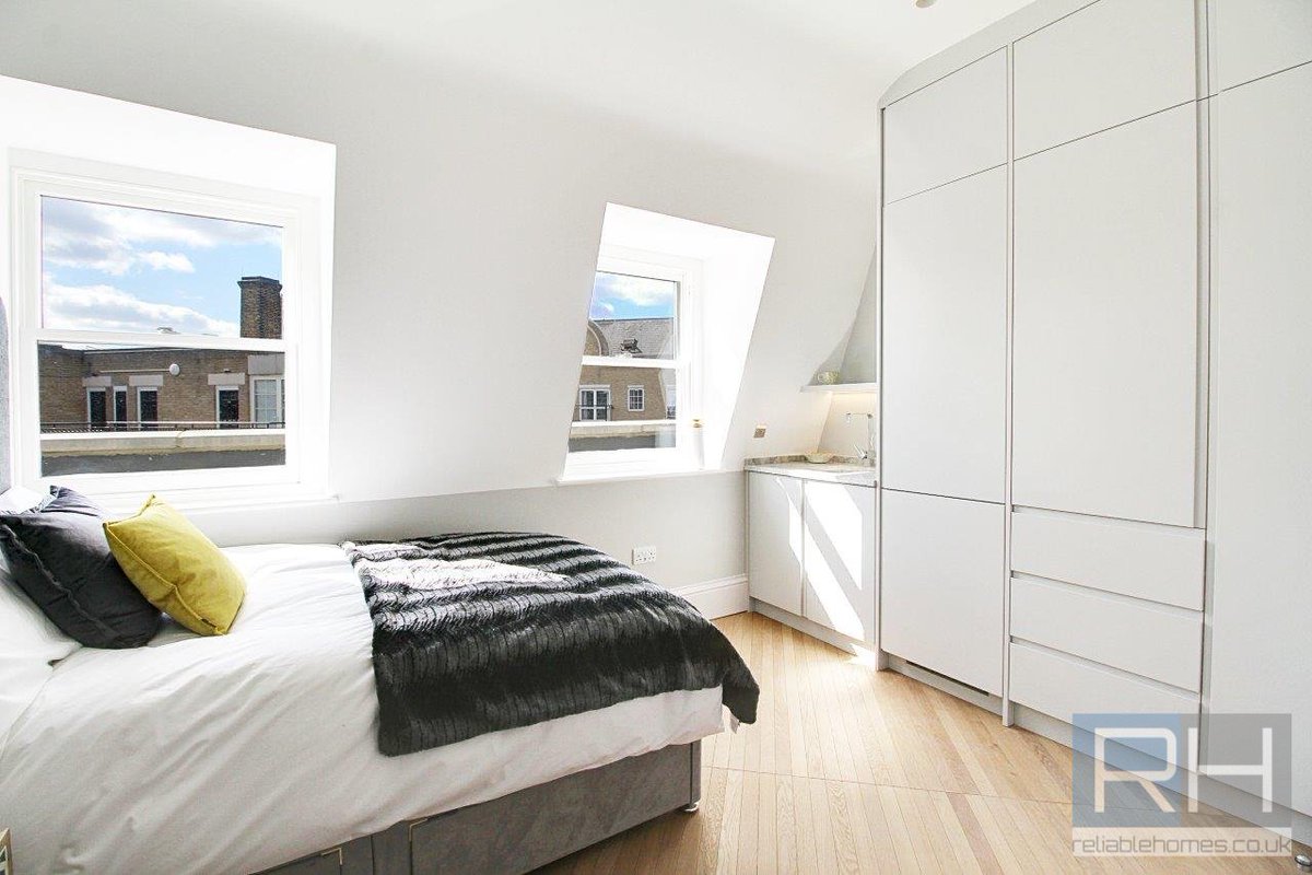 ReliableHomesEA's tweet photo. We have limited availability at our brand new high specification studio flats located in London Bridge on Tooley Street, SE1.
To find out more see: https://t.co/8X4nJ6WjvA
#reliablehomes #brandnew #highspecification #location #londonbridge #flattolet #viewing https://t.co/cY2Evjzns8