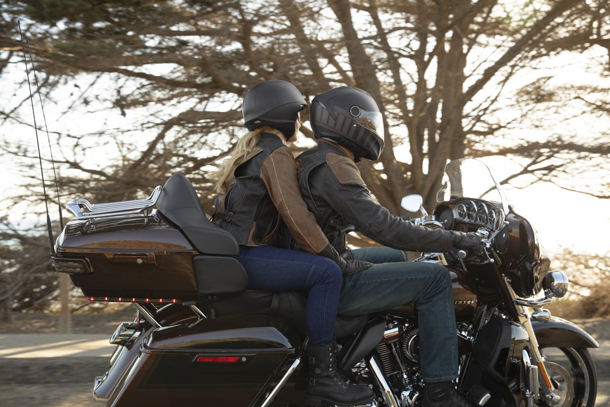 hdofscottsdale's tweet photo. Happy Hump Day! π
.
.
.
#hdofscottsdale #harleys #largestharleystore #rideaz #scottsdale #customharley #harleydavidsonaddicts #livetoride #bikelife #harleylife #motorcycledaily #instaharley #motorcyclelife #harleylovers #couplesthatridetogether #harleygirls #humpday https://t.co/shDNDTWtxs
