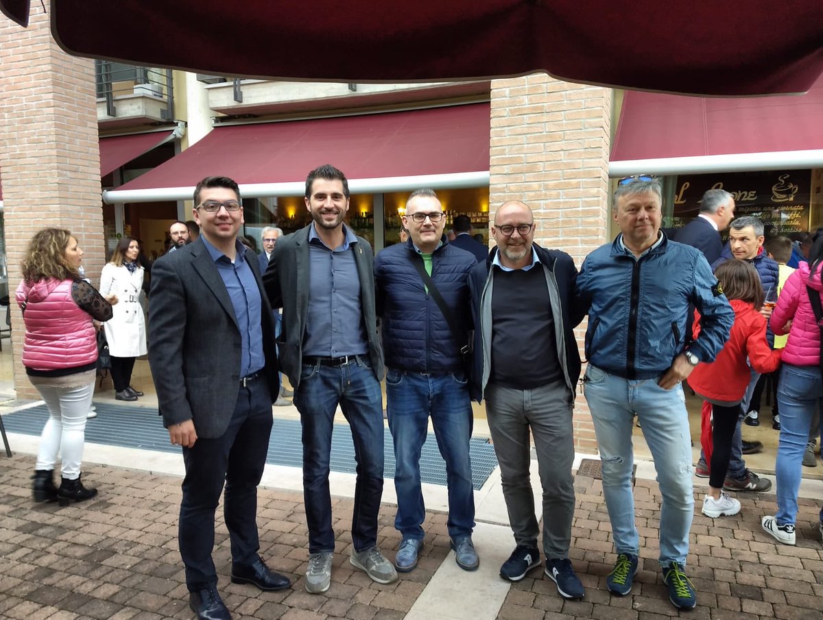 PaoloBorchia's tweet photo. Oggi sono stato a #Oppeano alla presentazione della lista e del candidato Sindaco Pierluigi Giaretta.
Ringrazio la #Lega di Oppeano per l’ospitalità!
#Europee2019 #il26MaggioVotoLega #ScriviBorchia
#europadelbuonsenso #Amministrative2019 #GiarettaSindaco https://t.co/nwH7xjnU1m