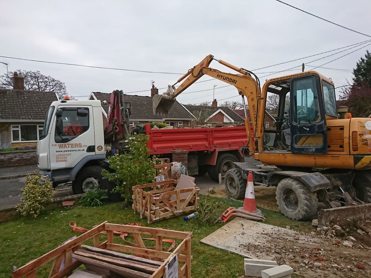 Our Rubber Duck and Tipper on a driveway dig out, The perfect combination here at pwwaters.co.uk