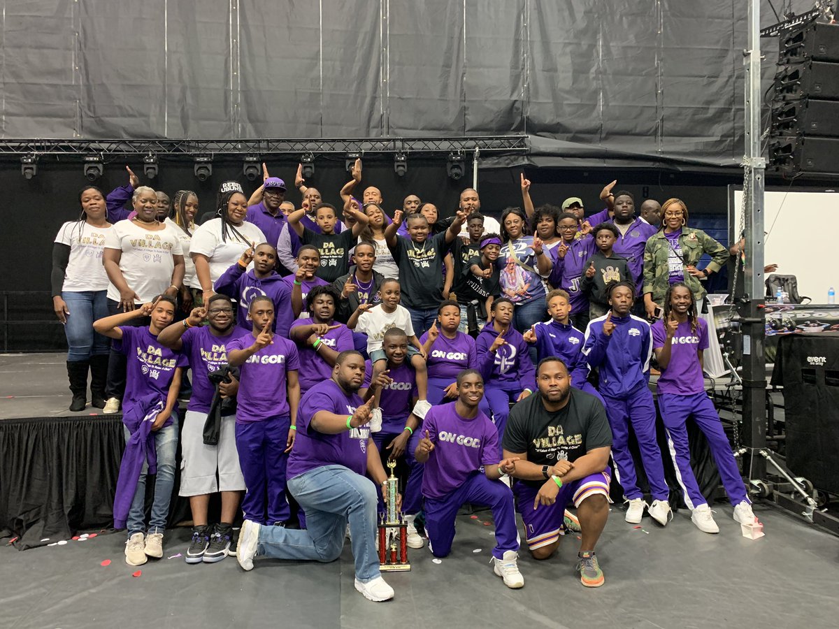 JuniorLamps's tweet image. We had an amazing time @TheStompdown supporting our big brothers @lamplighters850 #LightTeam⚡️ cheering them on to victory! #weLeadTheWay  #OmegaLamplighters #JuniorLamplighters #FutureLamplighters #CrownsOnly👑♎️ #DaVillage