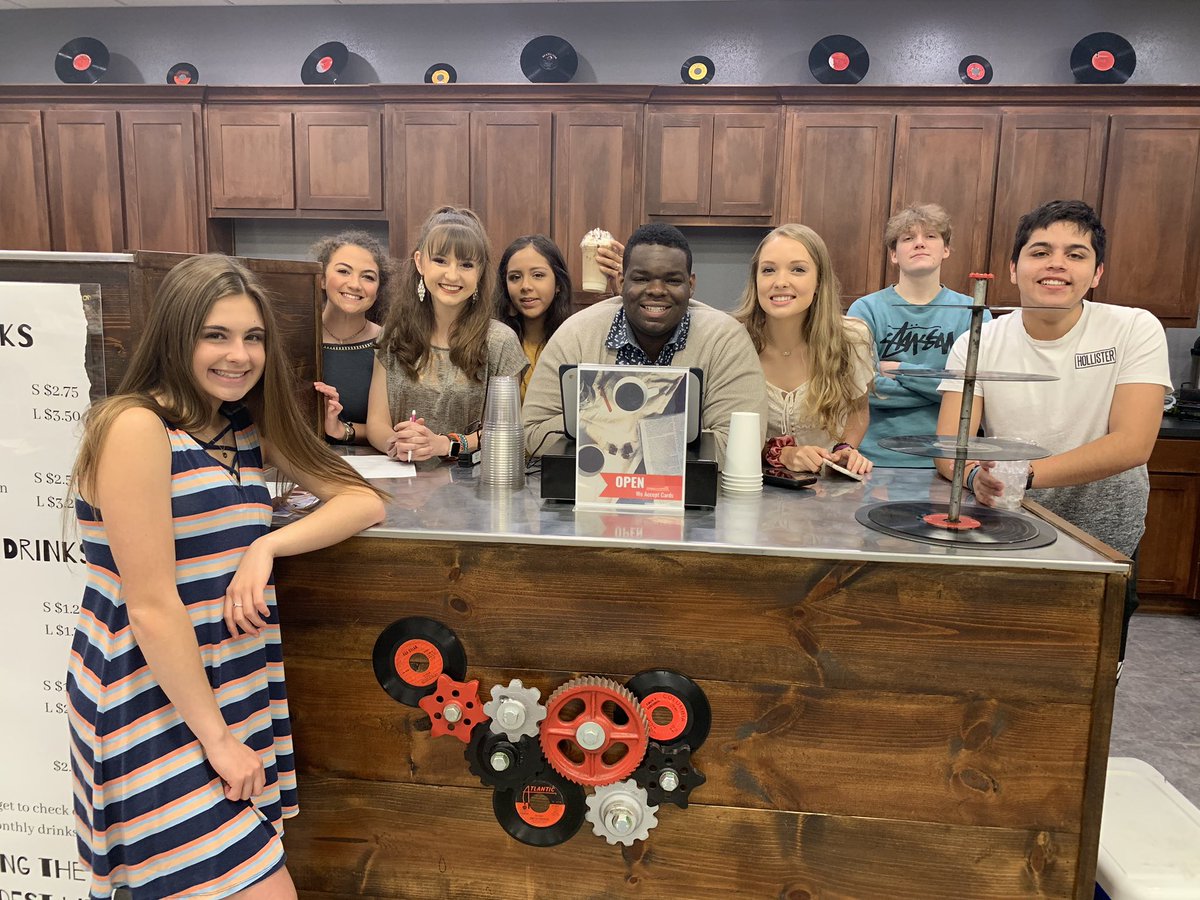 VHSiTeam's tweet photo. We had a great day!  Come see us Friday and get your coffee fix!  #VHSSteamRoom https://t.co/URCRO8v12r