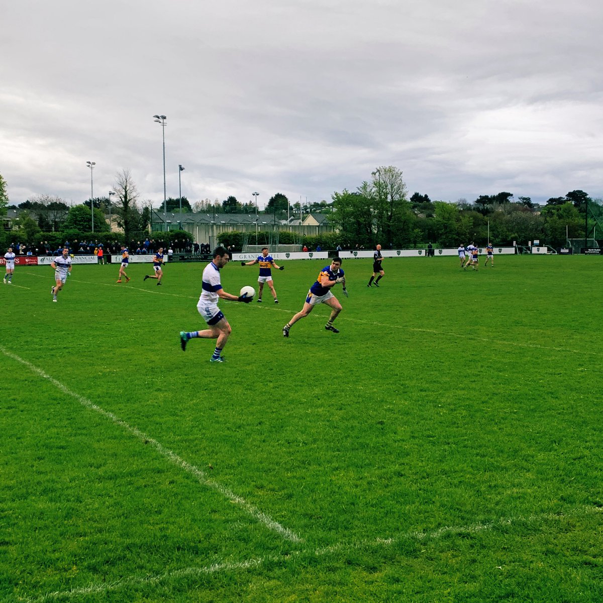 DubMatchTracker's tweet photo. Result:

@CastleknockGAA 3-08
@StVincentsGAA1 0-14

2 late GOALS off @seamieocarroll balls into the square the difference in the end!! 

#DSFC1 (Rd.2)

#TheToughest #Allianz #Gaa RT https://t.co/HE2ZoXirgR