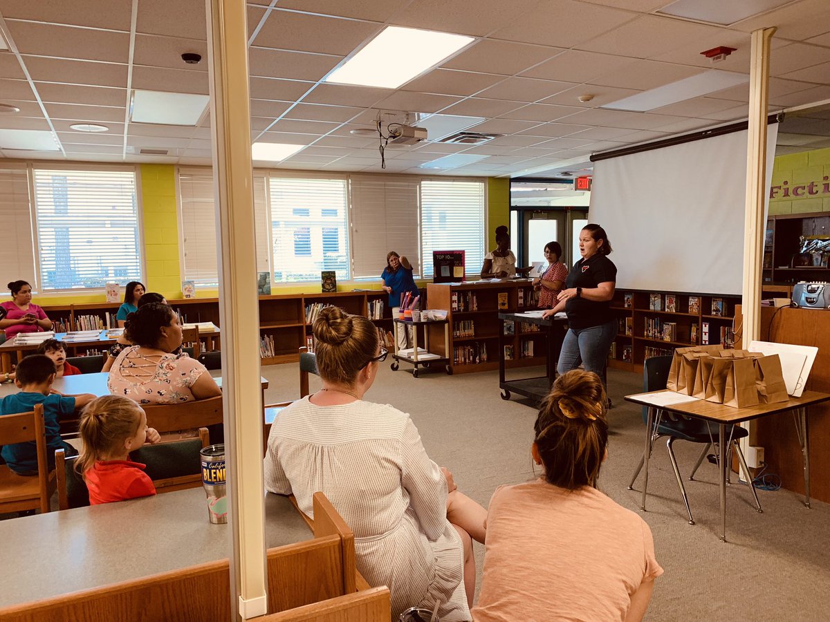 Kindergarten Orientation <a href="/McInnis/">McInnis</a> Elementary 👏🏼 Providing Families with informative information (transitioning from PK to Kindergarten) We ❤️our babies❤️