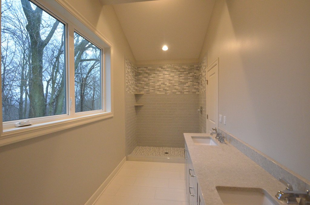 csw_stone's tweet photo. Finished the #Countertops of this beautiful remodel with #MetroQuartz Topaz. Total home remodel by Frontier Restoration Kansas City. https://t.co/XEbIcqt9Jl