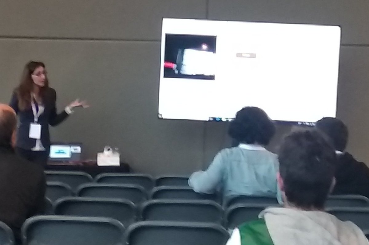 avallejo_ai's tweet photo. Interesante charla "El nuevo petróleo: los datos" de @ctorranog en #MundoHackerDay. #MachineLearning #BigData #IoT #soc @ElevenPaths #11paths #elevenPaths https://t.co/Wf8XB8ltrc