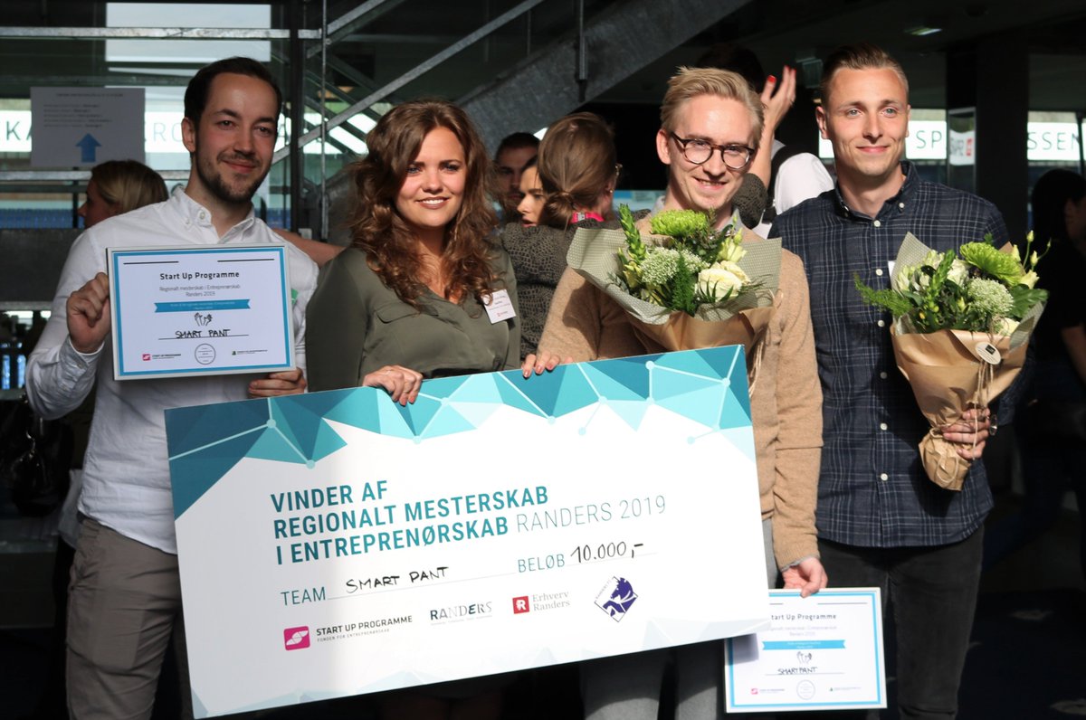 ucndk's tweet photo. UCN-studerende har bare de bedste idéer ;-) det blev endnu engang bevist, da UCN i dag vandt de regionale mesterskaber i entreprenørskab i Randers. Tillykke til de fire vinderstuderende Kasper, Amanda, Anders og Tobias fra vores uddannelse i #innovation og #entreprenørskab https://t.co/9t0gGdK3rY
