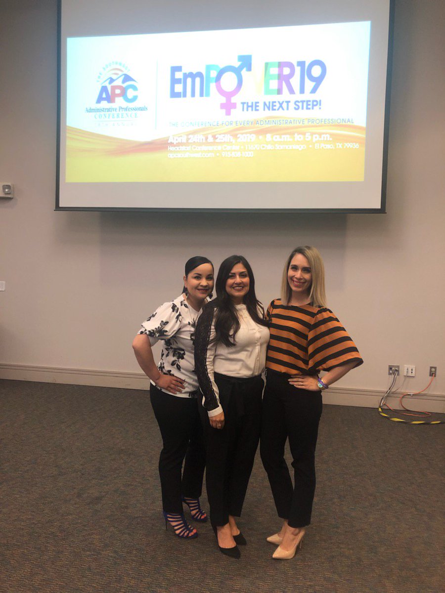 meagan_fields3's tweet photo. Hanging out with these pretty girls! Thank you @Butler_ES for allowing us to attend @PositiveNews5 every year💜🐺🐾 @LouAmaFab_BES #TeamSISD #jpb #AdministrativeProfessionalsWeek https://t.co/9TQYy8GEn9