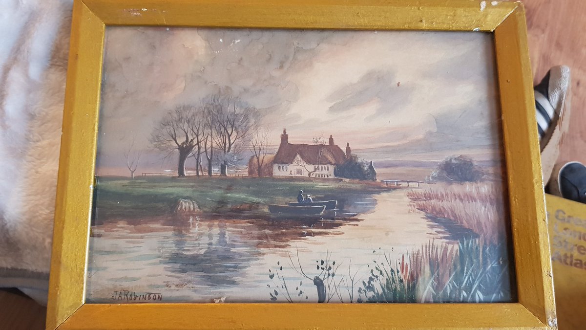 kateffest's tweet photo. @HansonsAuctions hi could you give me any info on the attached pictures please https://t.co/a6t9jRrxP5