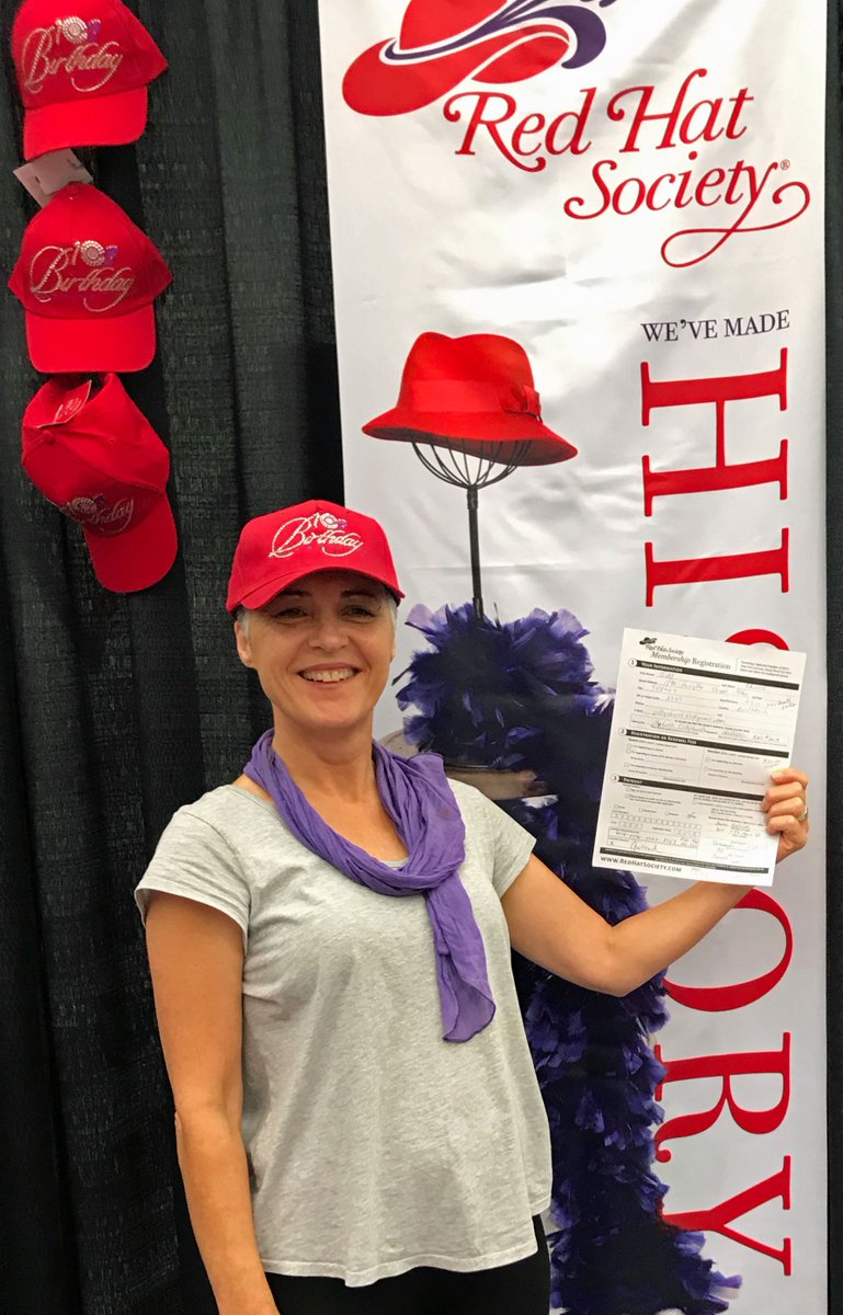 WrapMeCool's tweet photo. Jill and the Red Hat Society’s Kathy Bee at Vancouver #Zoomer Show. Jill’s new Red Hat goes well with her purple WrapMeCool neck scarf.  We will look for opportunities to do fun and helpful things with the Red Hatters in the future. #wrapmecoolwrap #coolingproduct #wrapmecool https://t.co/ReJimxB8h6
