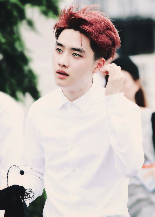 SayNini's tweet photo. #BBMAsTopSocial EXO @weareoneEXO 

C-cherry b-bomb? https://t.co/eA3QxwmINN