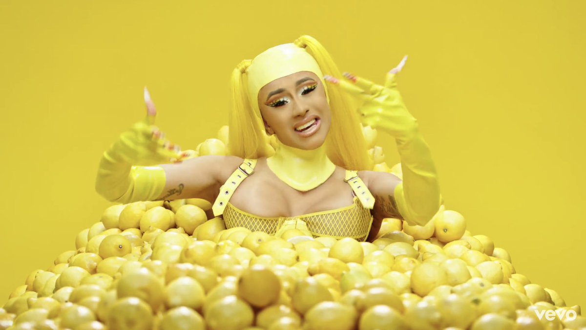 ribbononmybox's tweet photo. All of that talk and I'm calling it out #Clout #StreamClout #OffSet #CardiB @iamcardib https://t.co/p82nzGliRI