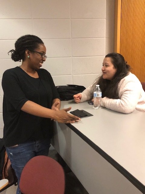 SEEDSAccess's tweet photo. Last month, our College Scholars seniors had the opportunity to hear from SEEDS graduates about future careers. Thanks to Anika Forrest ('03) and Aliyah Cromwell ('99) for sharing your experiences in law and media with our graduating scholars! #seedssaturdays https://t.co/6MqVsnGCh5