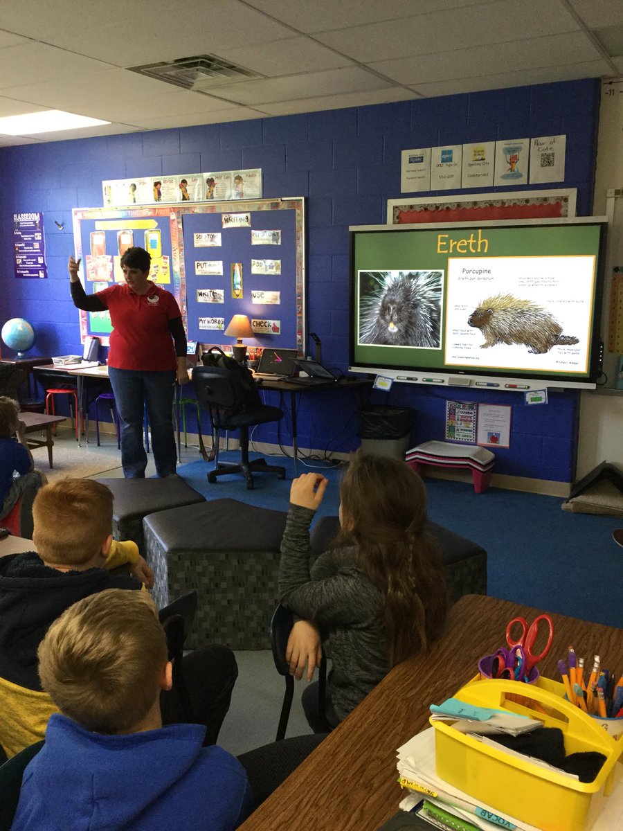 MichelleMidthus's tweet photo. Thank you Angela from Howard County Nature Center for your animal presentation about characters from Poppy! #2020howardwinn https://t.co/1QEwACiGw6