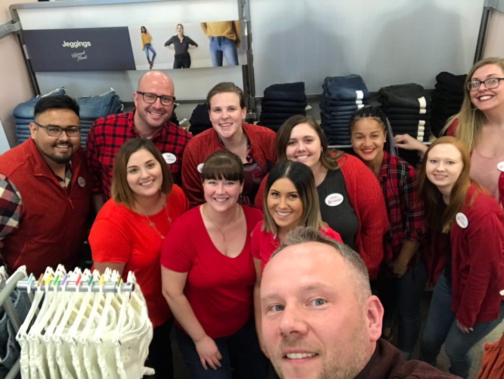 VML_SaraPrice's tweet photo. District VM training!! Thanks again @_ZachTallent_ and @marcinkrawat for an awesome day! #D105 #VMtraining #standards #vmsquad https://t.co/N01VF6uWLP