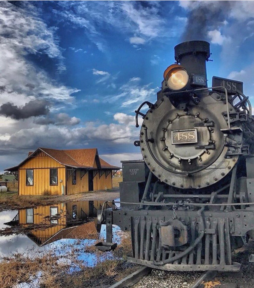 CTSRR's tweet photo. #Trainseason is just around the corner! Comment your favorite emoji if you’ve already #bookedyourtickets, or grab some before they’re gone through the #linkinbio ! Thanks for the photo, Sangre NHA 📸 #summertravel #familytravel https://t.co/QGzT7PLH1r