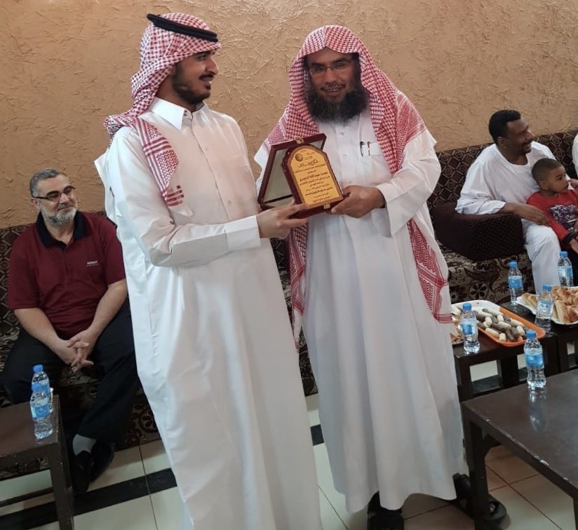 baiariq's tweet photo. الاستاذ محمد الدوسري معلم التربية الاسلامية المعلم الذي تسبق أفعاله أقواله https://t.co/exLNP2WTAY