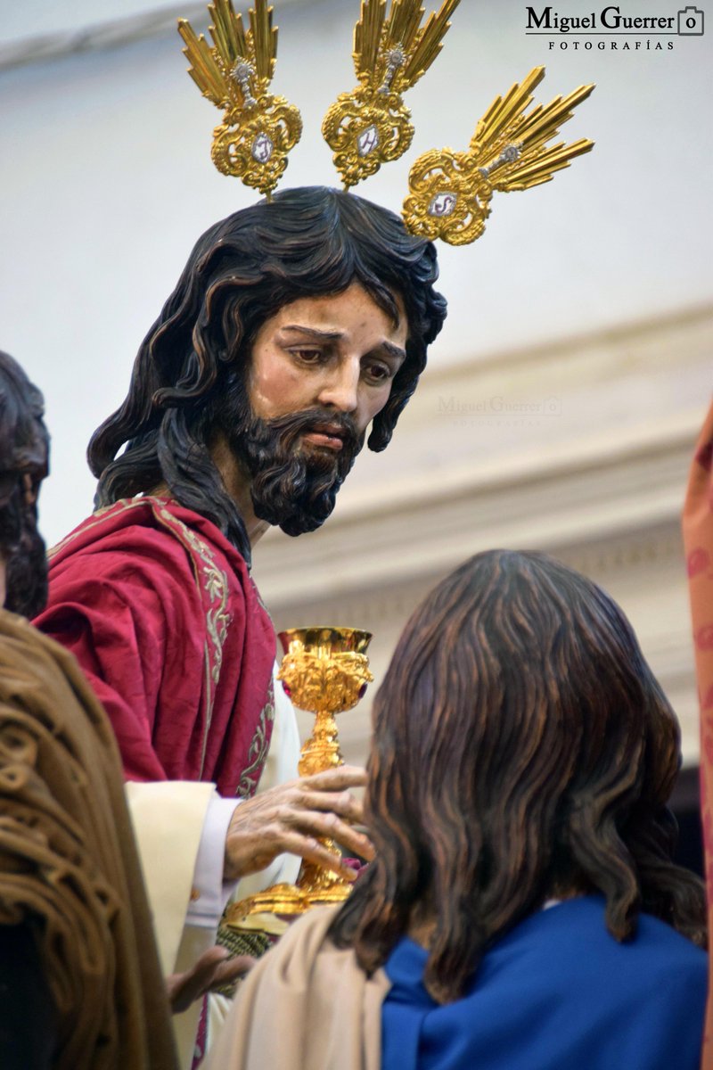RacheandoJerez's tweet photo. Lunes Santo: Estación de Penitencia de la Sagrada Cena. Galería completa:
https://t.co/75xR9yPopA https://t.co/s1d3AzmaY6