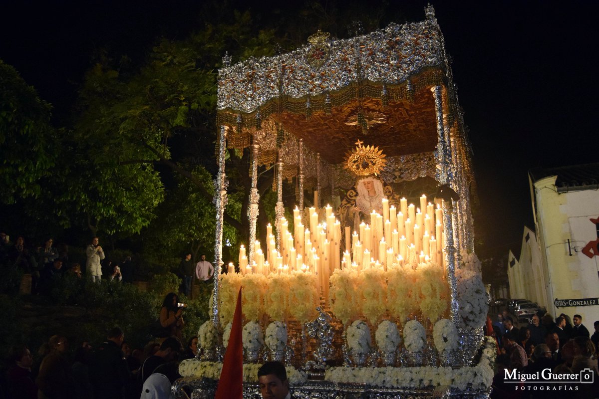 RacheandoJerez's tweet photo. Lunes Santo: Estación de Penitencia de la Sagrada Cena. Galería completa:
https://t.co/75xR9yPopA https://t.co/s1d3AzmaY6