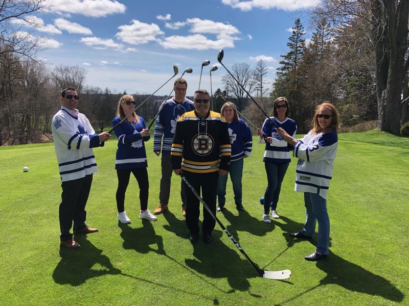 NovaMutual's tweet image. Looks like the @MapleLeafs get to hit the links while @BostonBruinsNHL are still #workinghard for that #StanleyCup @NovaMutual #CEO #OnlyBruinsFan #WhereUMatter #WhereHockeyMatters #keepyourstickontheice  #teamspirit #funatwork @OntarioMutuals