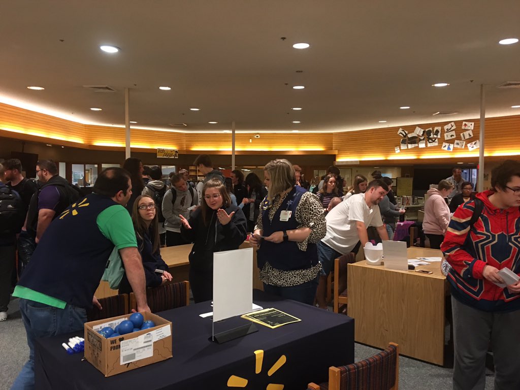 SumnerCIC's tweet photo. Students out in force today at the Sumner Job Fair! Employers were beyond impressed with our Spartans’ professionalism and excitement! If you were not able to make it go to https://t.co/qT5I64YK88 for job listings. https://t.co/v5BW1Pdrca