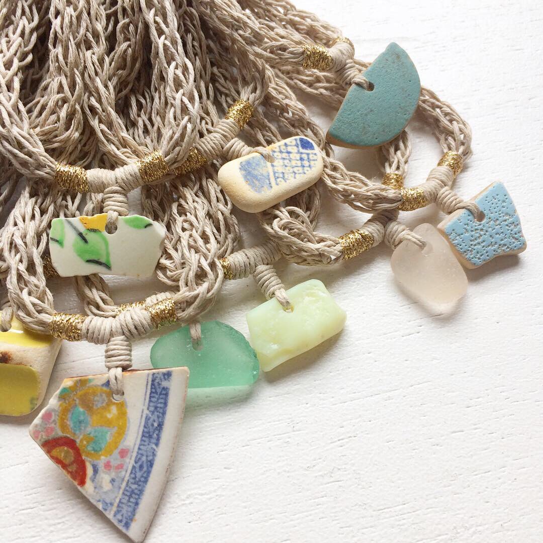 BSPahoy's tweet photo. I’m making stock for the Pop up Palm House fair in Liverpool next weekend, sea glass &amp; pottery hemp rope necklaces perfect for when the sun puts his hat on ☺️ @HandmadeHour #handmadehour #brighton https://t.co/kLCuWQf6Hf