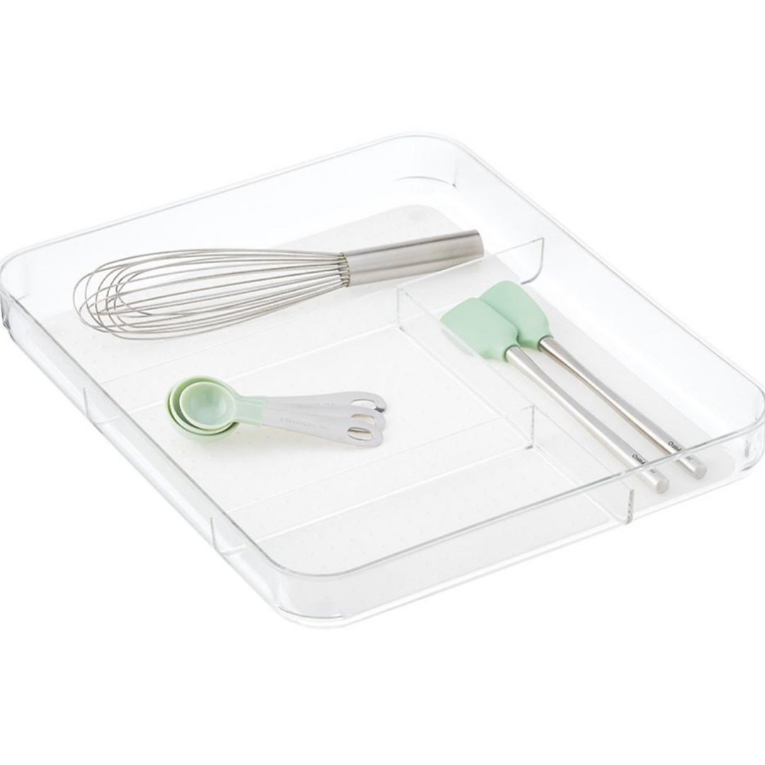 StyledOrganized's tweet image. We love this Gadget Organizer from @madesmart.  It has a clever design that allows for even bulky gadgets to have a space of their own in the drawer.  You can find it @thecontainerstore.
Photo credit:  The Container Store

#SOSpringSweep #gadgetorganizer #madesmart