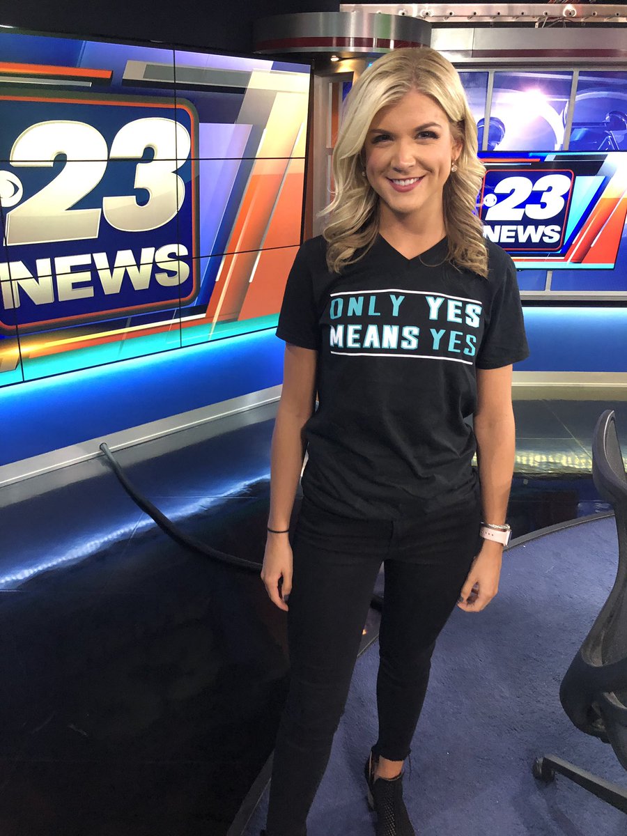 ShannonKellyTV's tweet photo. We are wearing jeans today to support survivors of sexual assault as part of #DenimDay #815DenimDay #OnlyYesMeansYes @23WIFR @CityofRockford @RockfordPD https://t.co/fUejMUCG5P