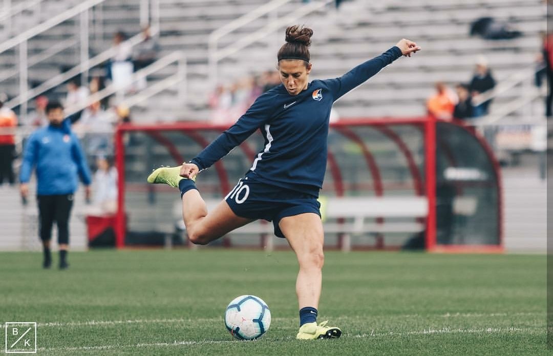 carli lloyde - joga pelo sky blue e seleção dos eua

(não postei muito hj pq tô na faculdade ainda e tava um pouco ocupada porém agora deu um tempo e vou postar algumas sugestões q mandaram 🤗)