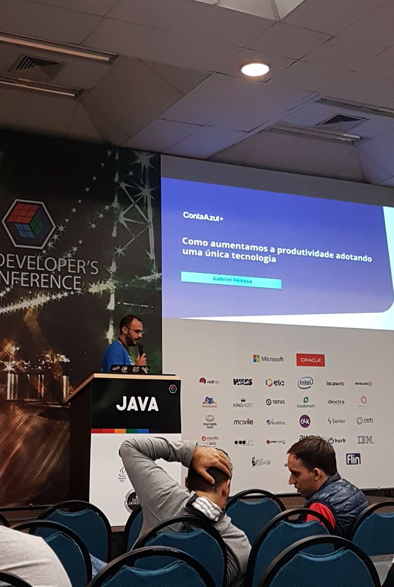 valdemarjuniorr's tweet image. @gabfeitosa_ da @contaazul apresentando agora no #TheDevConf #JavaNoTDCFloripa #JavaNoTDC #TDCFloripa