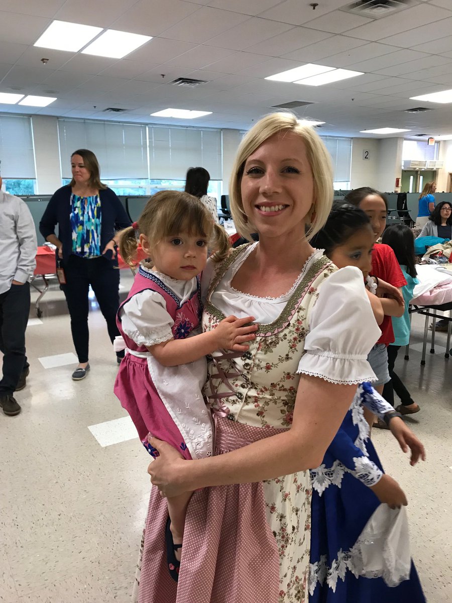 kapendergras's tweet photo. Mrs. Gabriel’s family celebrated their family’s mix of cultures. And so adorable! 😊⁦@colinpowelles⁩ https://t.co/fqfLyBJoFu