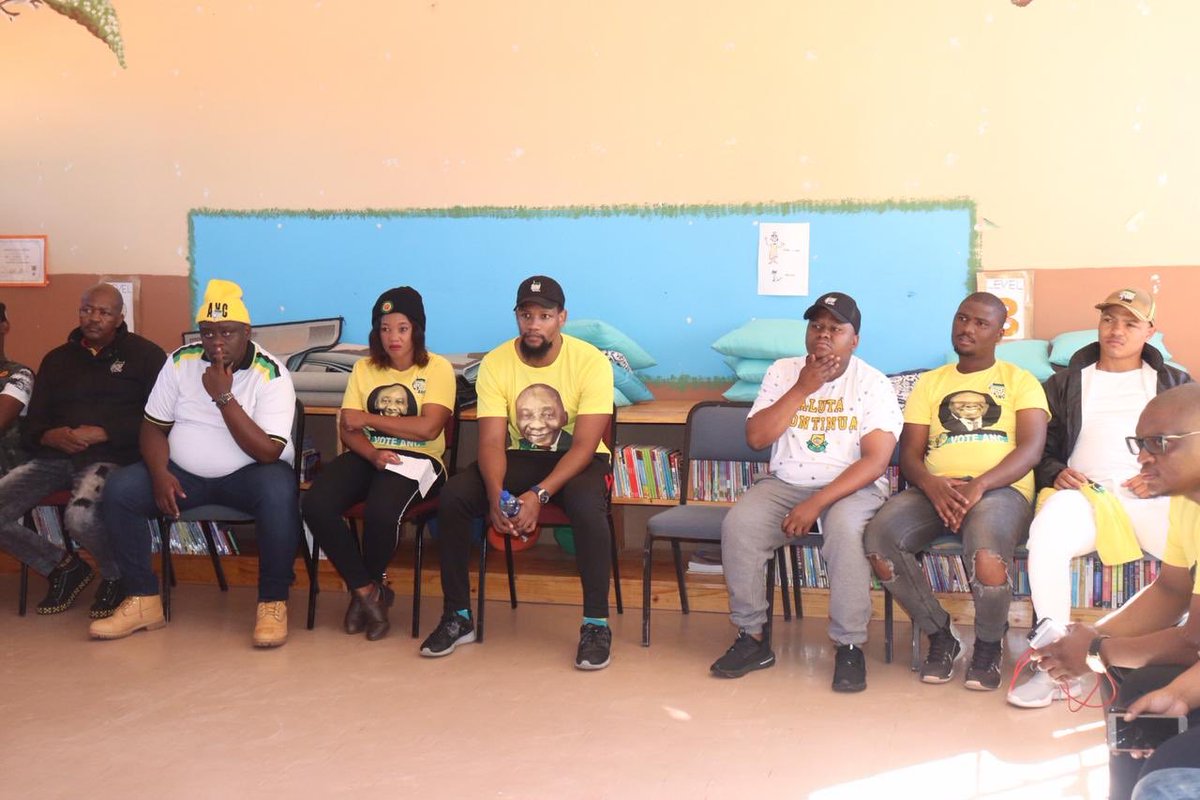 25thSecretaryGe's tweet photo. ANCYL Volunteers briefing meeting with the SG of the ANCYL https://t.co/ZxdrGY7AZl