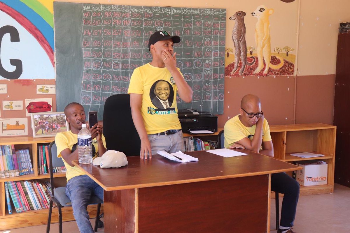 25thSecretaryGe's tweet photo. ANCYL Volunteers briefing meeting with the SG of the ANCYL https://t.co/ZxdrGY7AZl