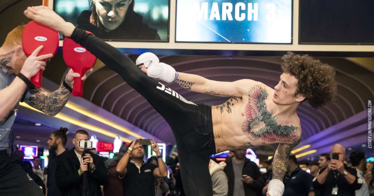 FCF_MMA's tweet image. #SeanO’Malley, #NiccoMontaño, two others suspended six months by USADA in contaminated supplement cases tinyurl.com/y2yts43e #OMalley #Montao #Romanianmonths