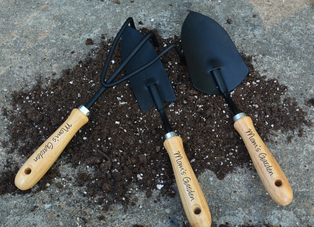 XcaliburInk's tweet photo. Personalized Garden tools - for the mom with a green thumb!

#xcaliburink #MothersDay #MothersDay2019 https://t.co/02nDN9Jco6